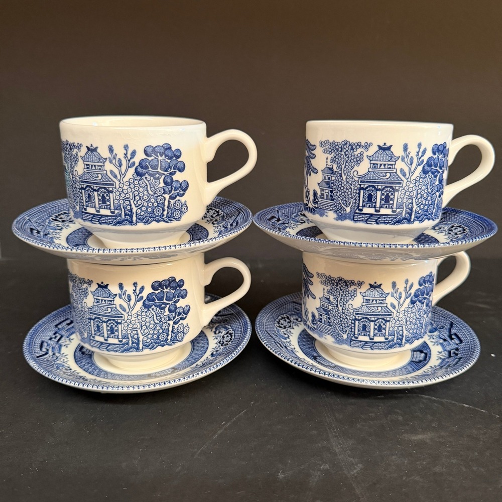 Vintage Churchill Blue Willow Tea Cup and Saucer Set of 4 Staffordshire England - Picture 6 of 8